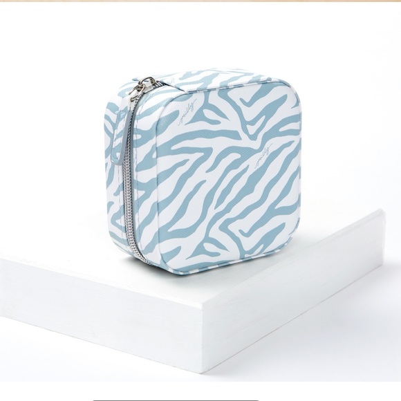Milly Traveling Jewelry Case Blue & White Zebra Print NWT - Picture 2 of 14
